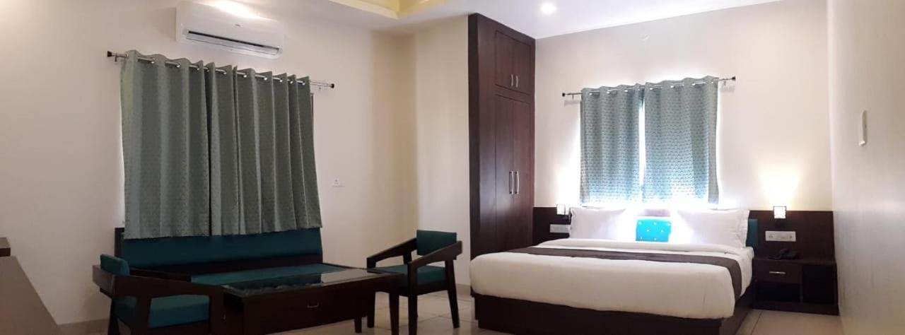 Hotel Paradise Inn Удайпур Екстериор снимка