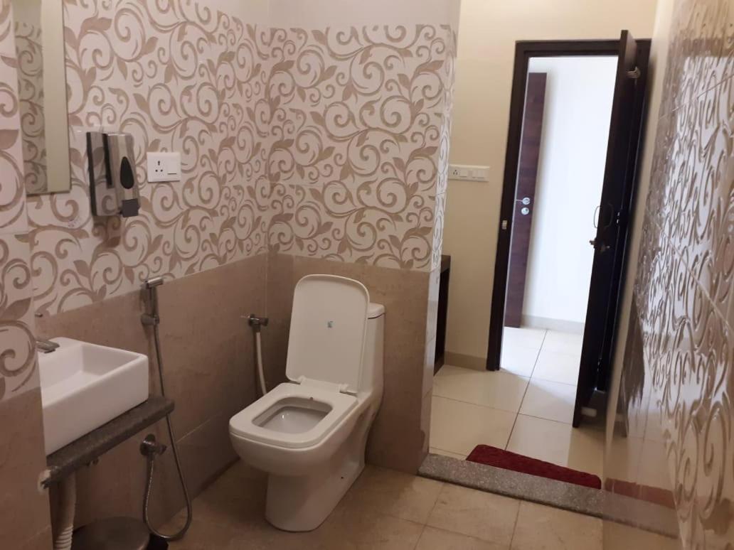 Hotel Paradise Inn Удайпур Екстериор снимка